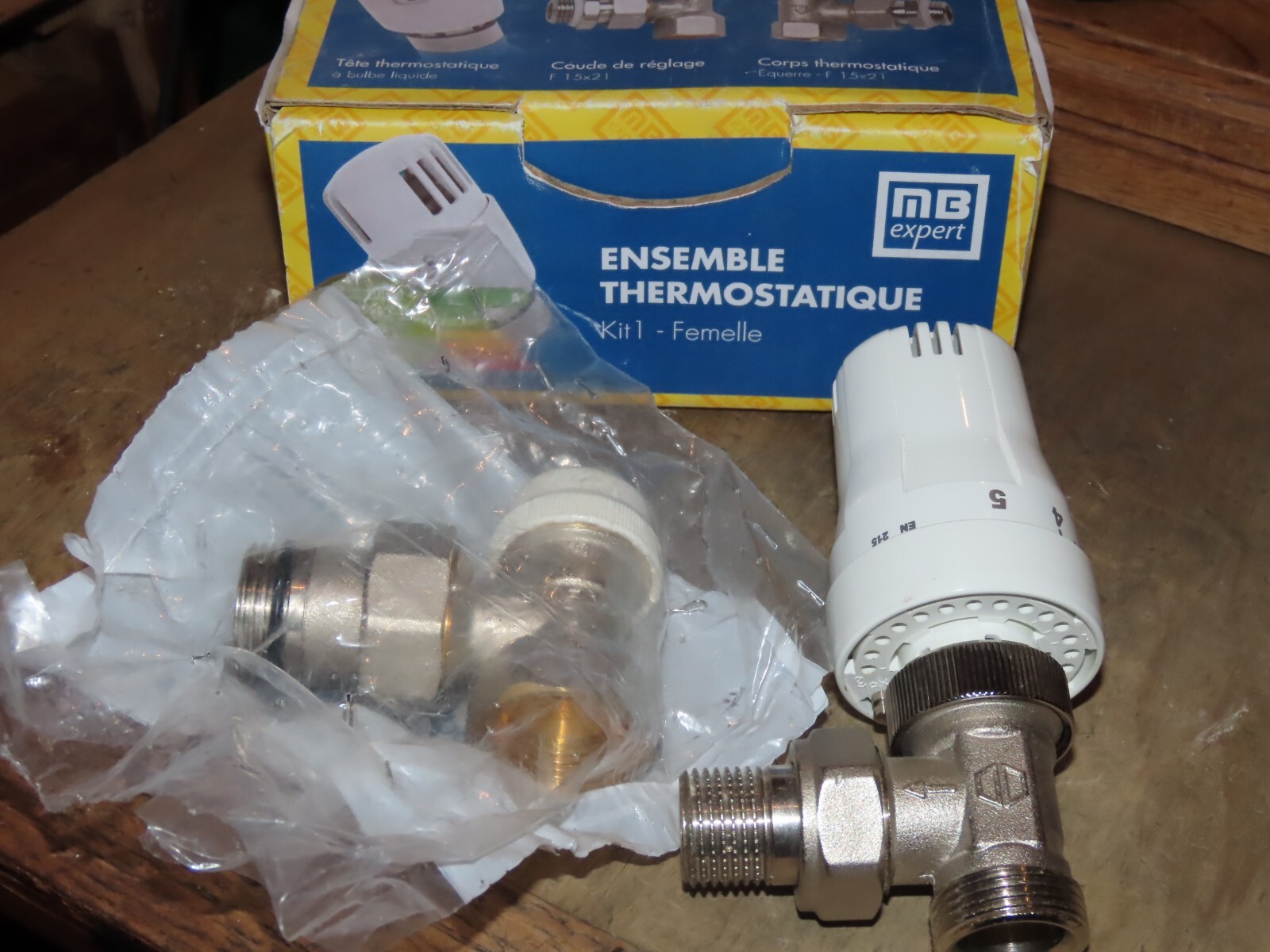 Ensemble thermostatique complet - corps équerre 15x21 - avec tête Thermostatique