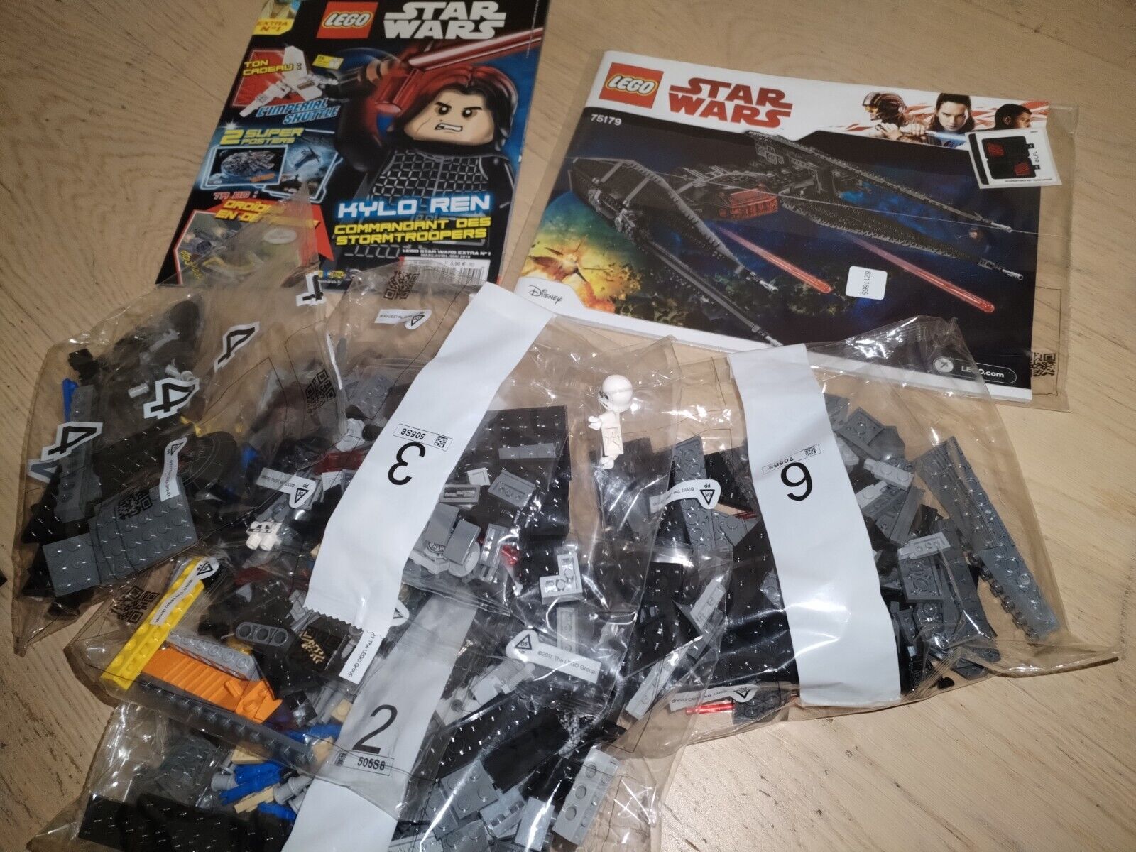 LEGO Star Wars 75179 Kylo Ren's TIE Fighter
