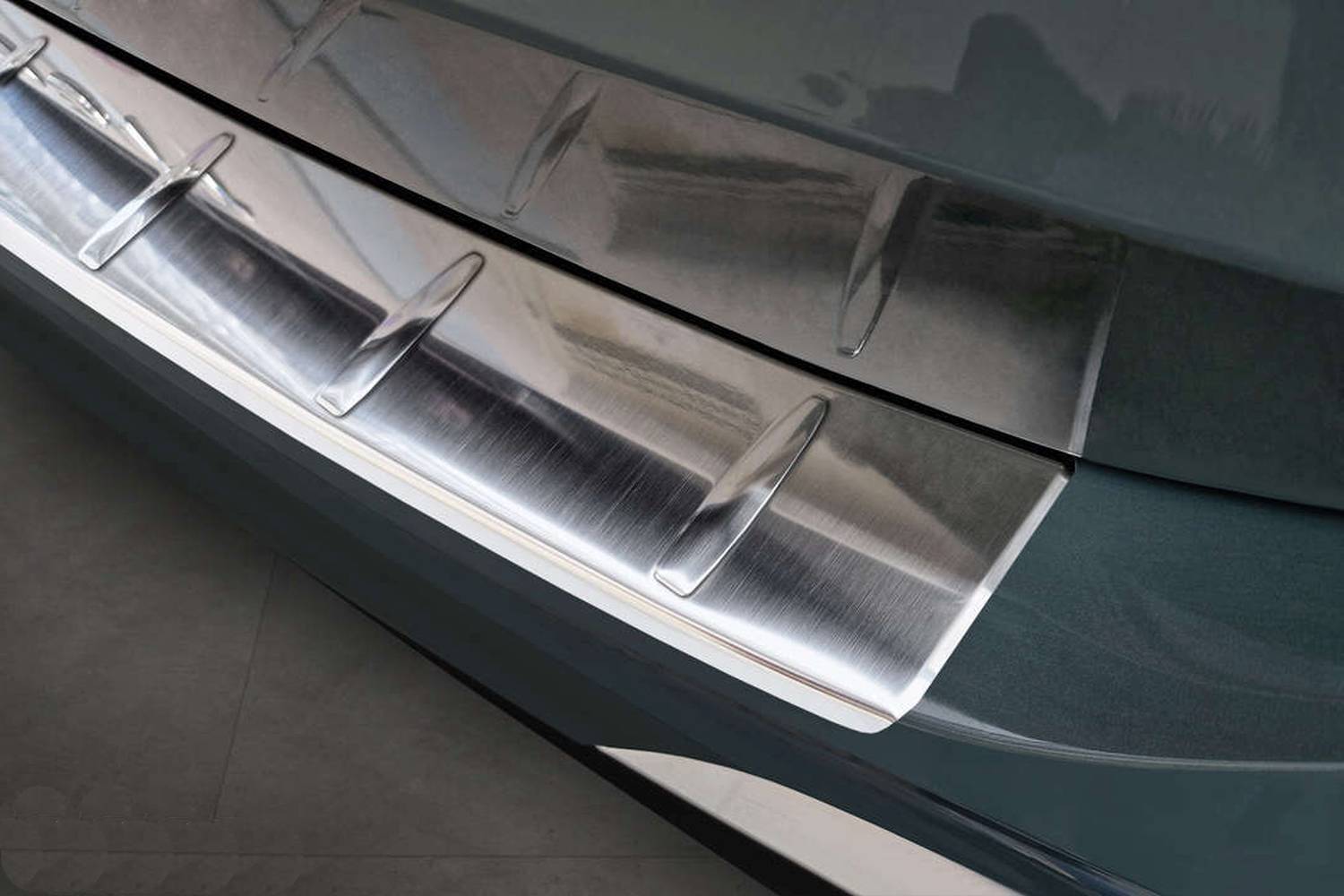 Ladekantenschutz Edelstahl gebürstet für VW Tiguan III ab 2024 Stoßstangenschutz