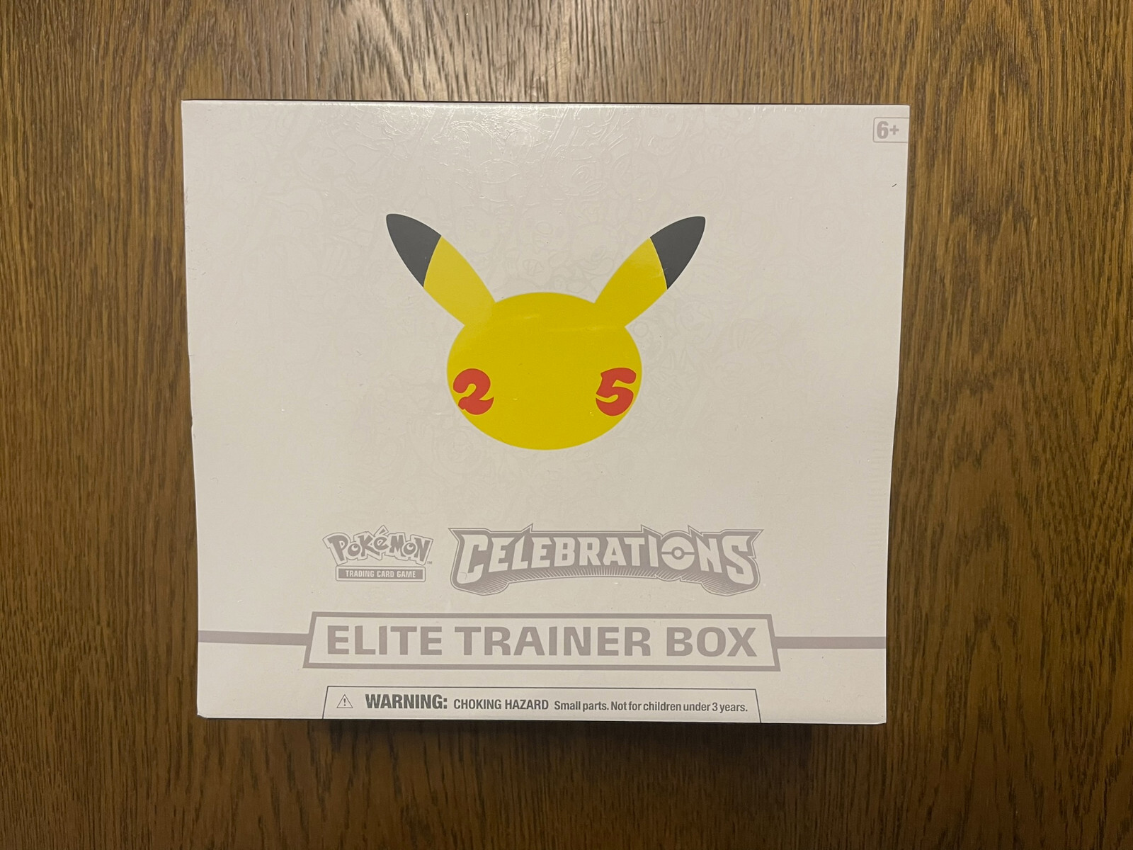 Pokemon - Celebrations 25th Anniversary - Elite Trainer Box ETB - English Sealed
