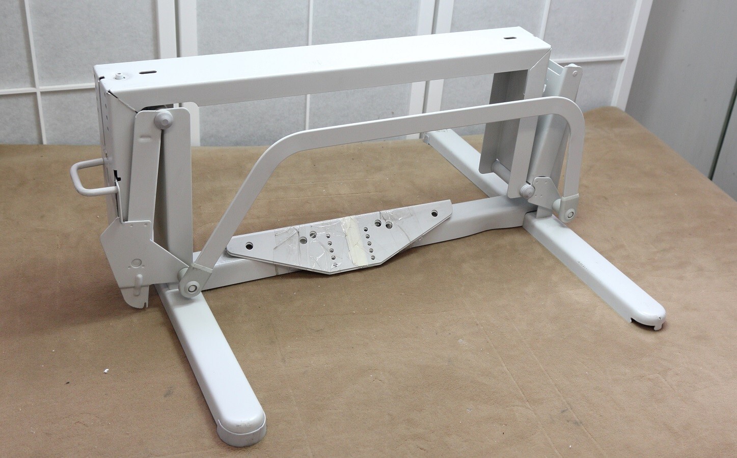 Kesseböhmer Hta 116/26 Hubtisch-Automatik, 60Cm, Grau