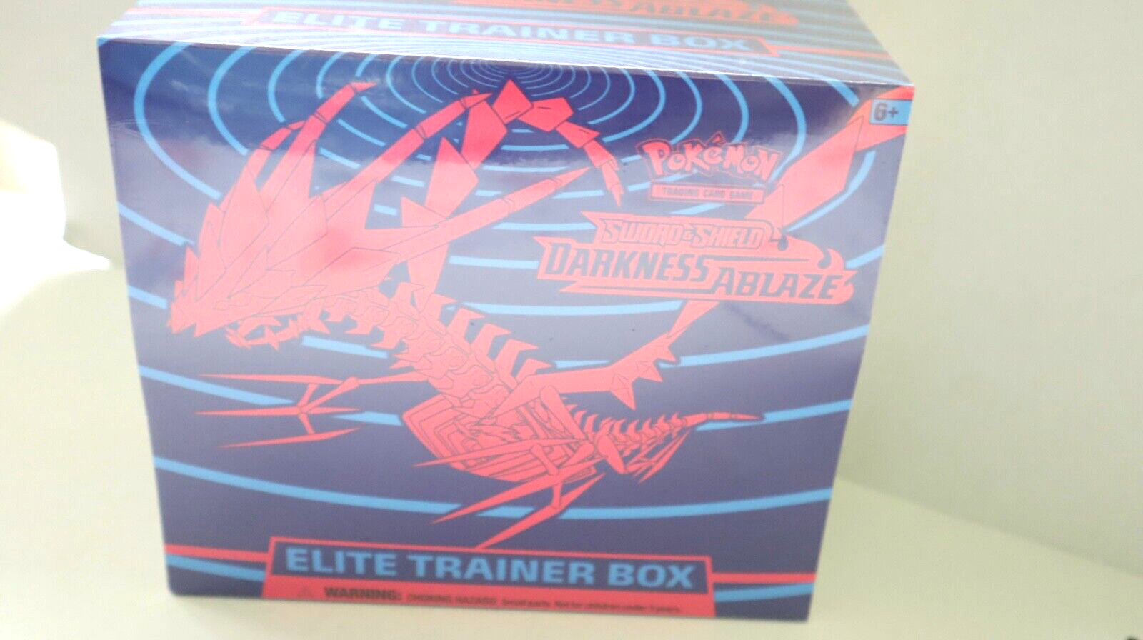 Pokemon Sword & Shield Darkness Ablanze Elite-Trainer-Box - Englisch - Neu Ovp