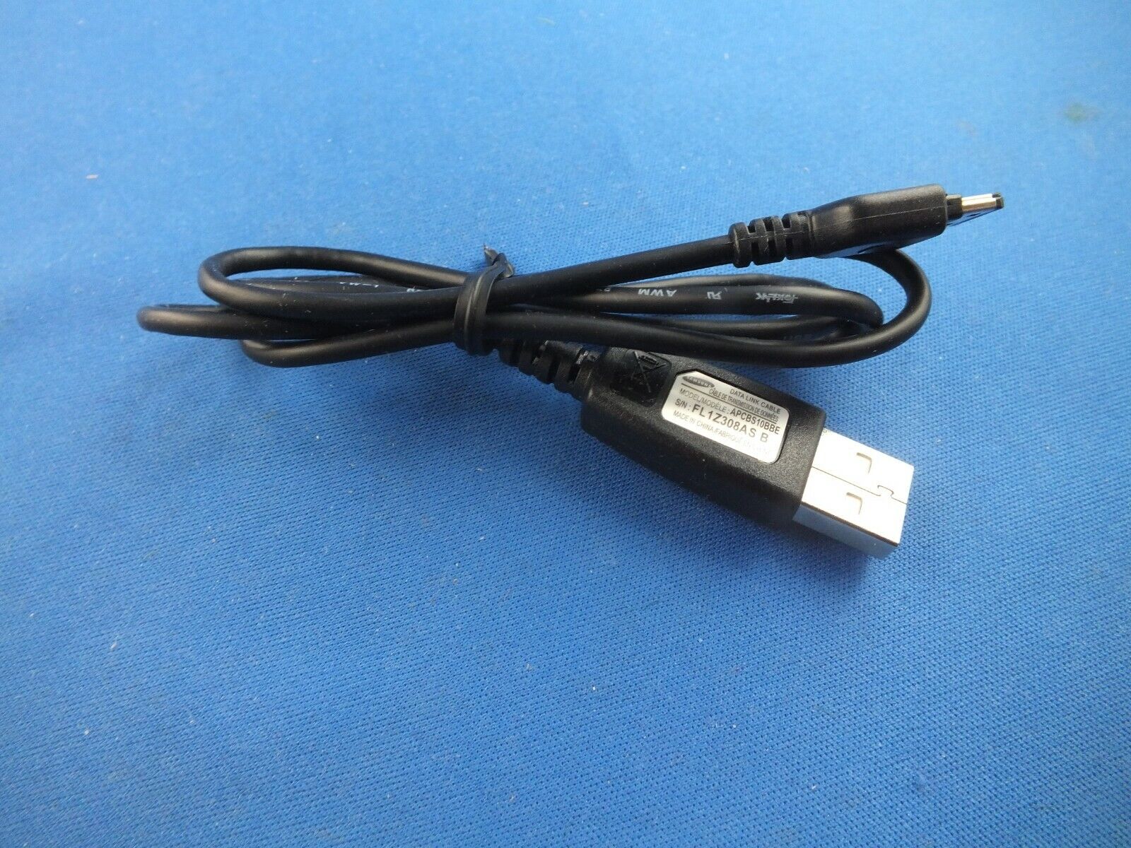 Original Samsung USB Datenakbel D880 D780 D520 E1200 F480v S3650 Corby S5230 NEU