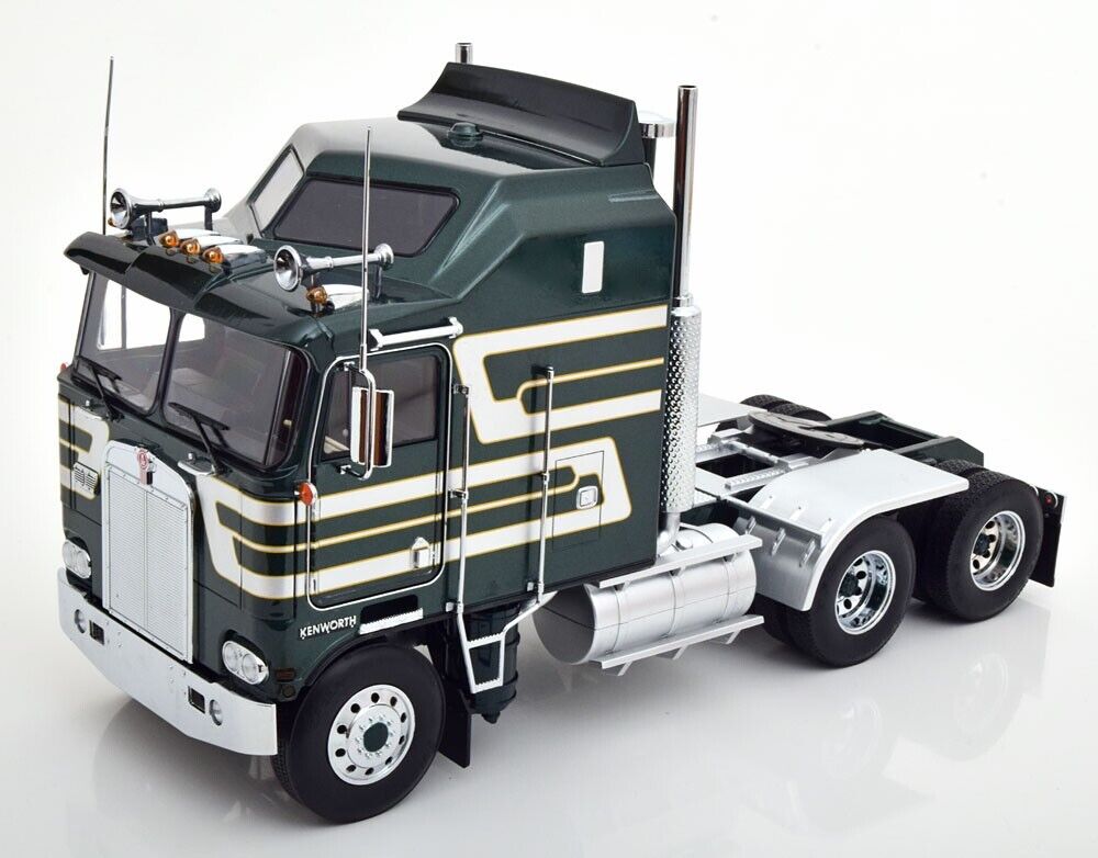 Kenworth K100 Aerodyne 1976 dunkelgrün-metallic/silber/gold 1:18 RK180143